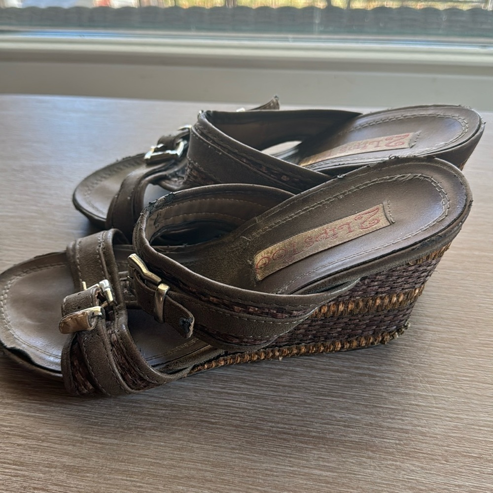 2 Lips Too sandals